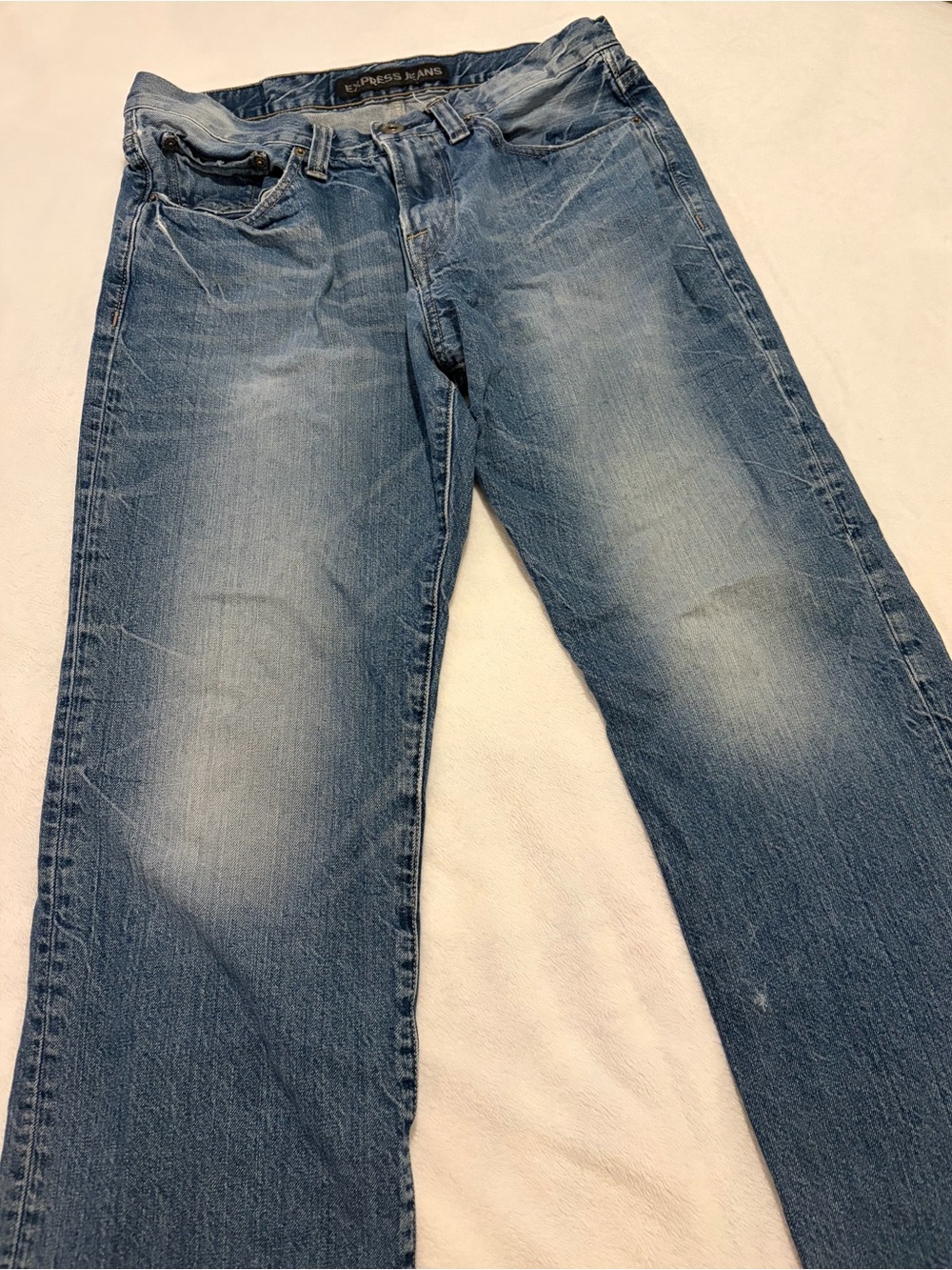 Express Men’s Straight Jeans in Medium Blue Wash